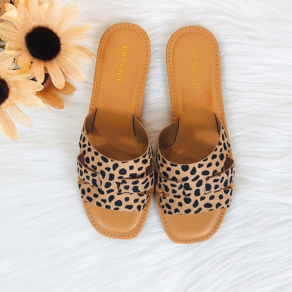 NEW‼️CHEETAH SLIP-ON - shoe - Picture 2 of 4